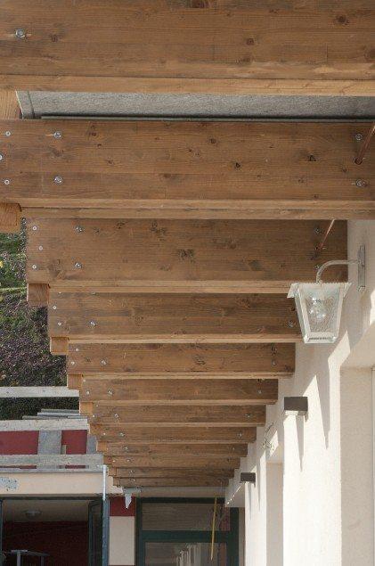 Glulam floor overhang