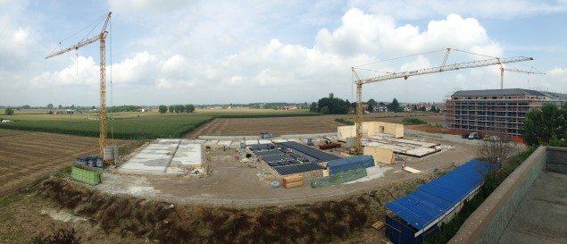 Panoramablick auf die Baustelle der ‚Kindertagesstätte in Carignano‘
